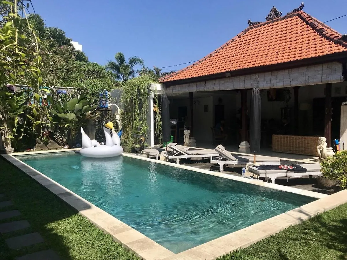 Villa Pondok Chandra Batubelig Seminyak  Indonesia